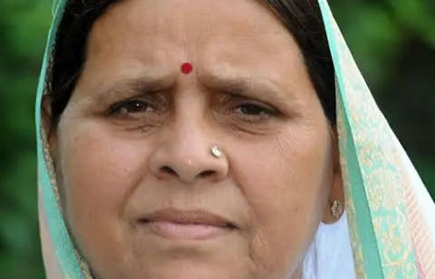 રાબડી દેવી સરકારી બંગલો ખાલી કરશે નહીં ઃ રાજદ 1 - image