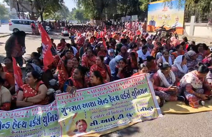 સરકારની ઉદાસીનતા સામે આંગણવાડી બહેનોની જંગ: હાઈકોર્ટના આદેશ છતાં રૂ.24,800 વેતન નહીં! 1 - image