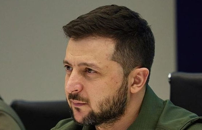 હવે યુદ્ધ સમાપ્ત કરવાનો યોગ્ય સમય આવી ગયો છે, મેક્રોન સાથે વાતચીત બાદ ઝેલેન્સ્કીનું મોટું નિવેદન 1 - image