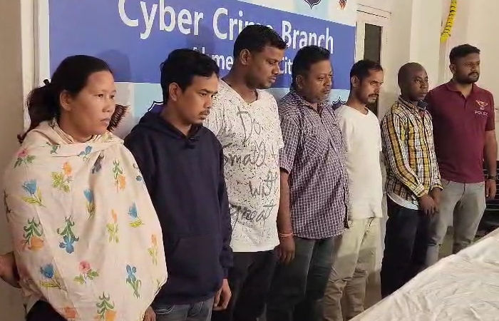 અમદાવાદ સાયબર ક્રાઇમે આંતરરાષ્ટ્રીય સાયબર ફ્રોડ નેટવર્કનો કર્યો પર્દાફાશ,  નાઇજિરિયન સહિત છની ધરપકડ | Ahmedabad Cyber Crime Branch busts Nigerian led  online fraud ...