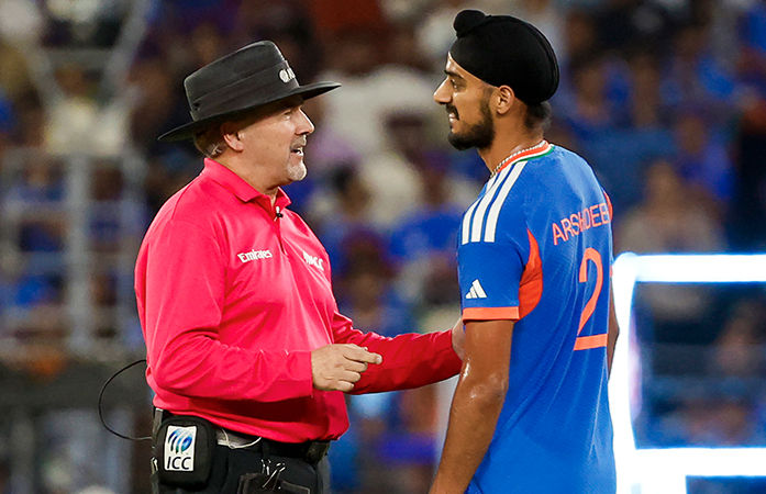 VIDEO: T20 વર્લ્ડ કપની ફાઈનલમાં વિવાદ બાદ અર્શદીપ સિંહે ન્યૂઝીલેન્ડના ખેલાડીની માફી માંગી 1 - image
