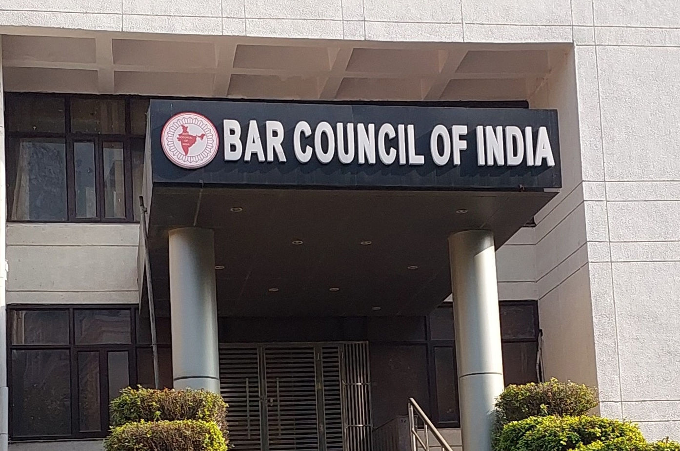 Gujarat Bar Council orders 53000 lawyers to complete verification after BCI’s directives