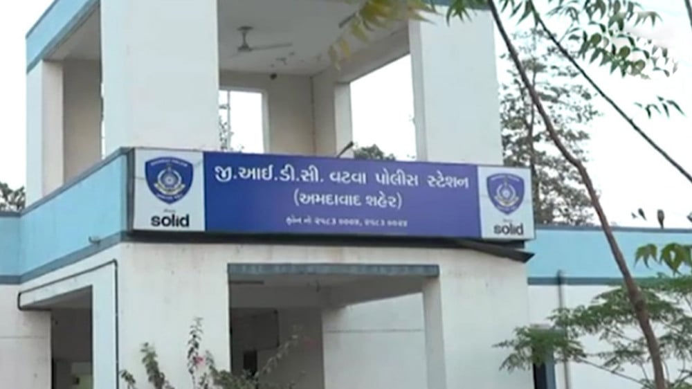 રેલવેમાં ગાર્ડની નોકરી અપાવાના બહાને ૧૧ બેરોજગારો સાથે ઠગાઇ 1 - image