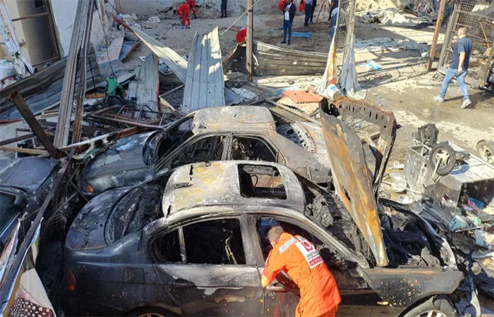 લેબેનોન સ્થિત પેલેસ્ટાઇન રેફ્યુજી કેમ્પ પર ઇઝરાયેલ એર સ્ટ્રાઇક : 13નાં મોત, અનેક ઘાયલ 1 - image