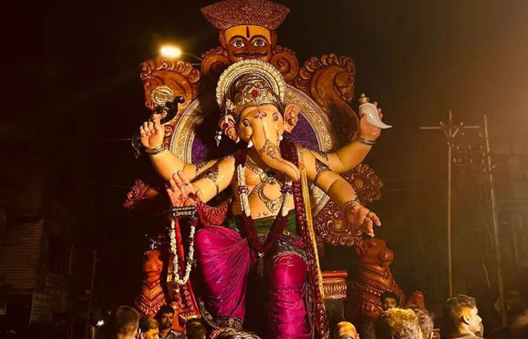 Three trapped as wall collapses near Ganesh pandal in Nava Naroda