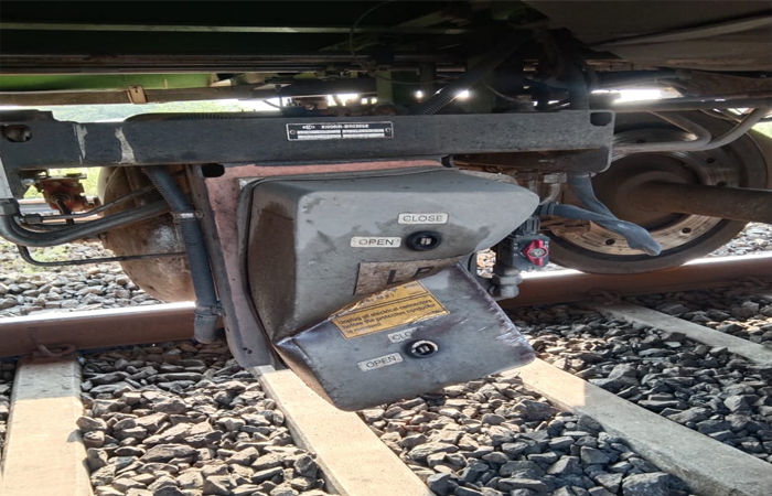 વલસાડ: વંદે ભારત ટ્રેનને નડ્યો વધુ એક અકસ્માત 3 - image