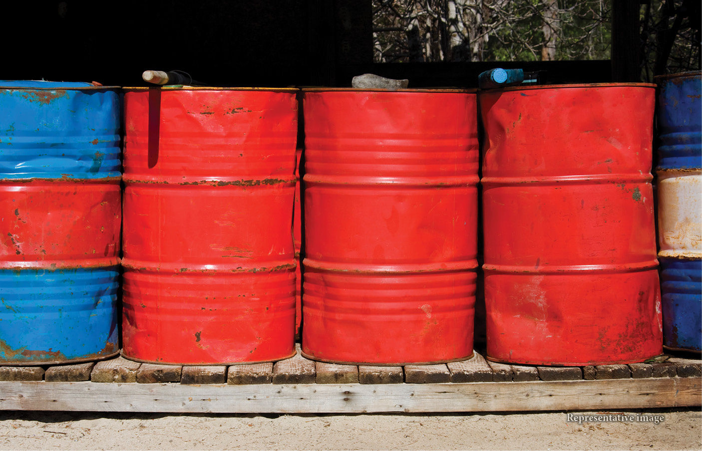 રાતના અંધારામાં સમુદ્રની વચોવચ રશિયાનો મોટો 'ખેલ'! અમેરિકા લાચાર, ભારત-ચીનને ફાયદો 5 - image