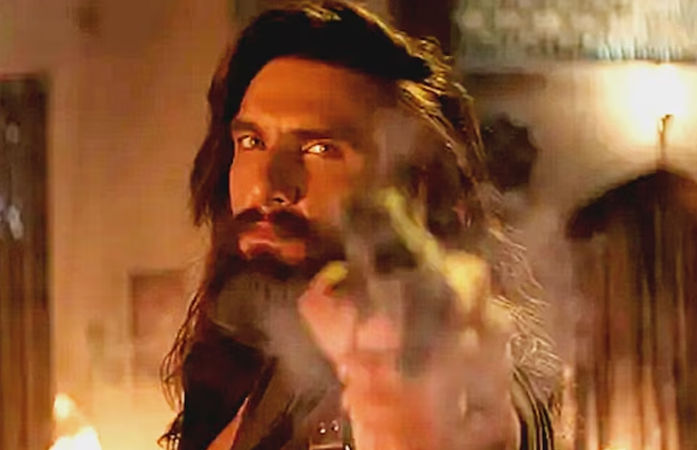 બોક્સ ઓફિસ પર ધુરંધરનો દબદબો! 3 દિવસની કમાણી જોઈ બોલિવૂડ પણ સ્તબ્ધ, એનિમલ-પઠાણનો રેકોર્ડ તૂટ્યો 1 - image