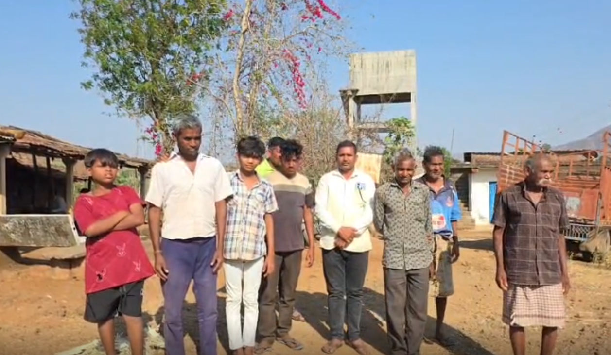 નસવાડીમાં 'નલ સે છલ': કુકરદામાં 3 વર્ષથી ટાંકી-નળ તૈયાર પણ પાણીનું ટીપુંય ટપક્યું નથી, 82 કરોડની યોજના 'પાણી'માં! 4 - image