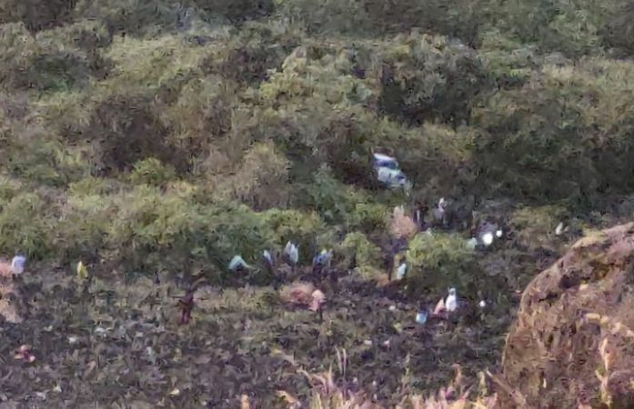 નાસિકમાં ગમખ્વાર અકસ્માત: 800 ફૂટ ઊંડી ખીણમાં ખાબકી ઈનોવા કાર, પટેલ પરિવારના 6 લોકોના મોત 1 - image