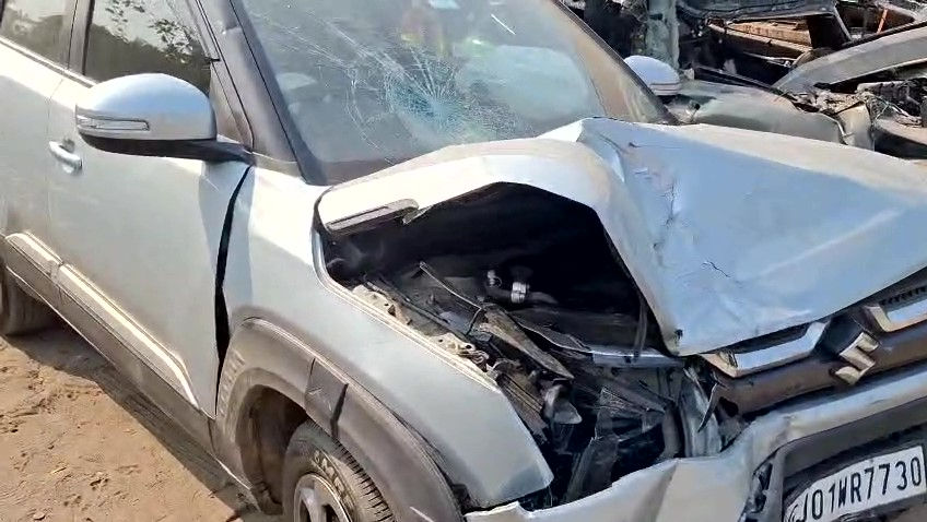 Speeding car injures 5 in late-night rampage on Rajpat Rangoli Road, driver flees spot