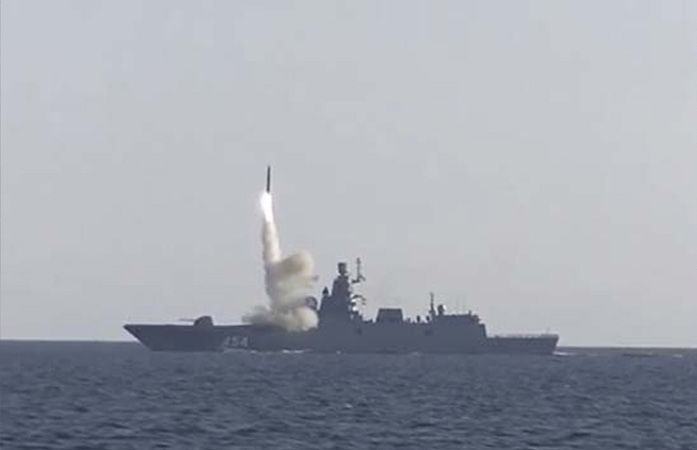 અવાજથી 10 ગણી સ્પીડ, રશિયાએ 'ઝિરકોન' હાઇપરસોનિક મિસાઈલ ટેસ્ટ કરતાં દુનિયા ચોંકી, અમેરિકા ટેન્શનમાં 1 - image