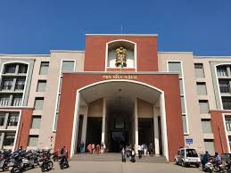 વોચમેનના મોત બદલ એમજીવીસીએલને ૧૦.૮૭ લાખનું વળતર ચૂકવવા આદેશ 1 - image