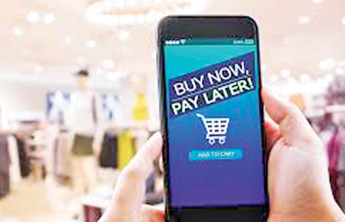 BNPL નામની લોલીપોપ બતાવીને મધ્યમ વર્ગને ખરીદીમાં ફસાવીને લૂંટ 1 - image