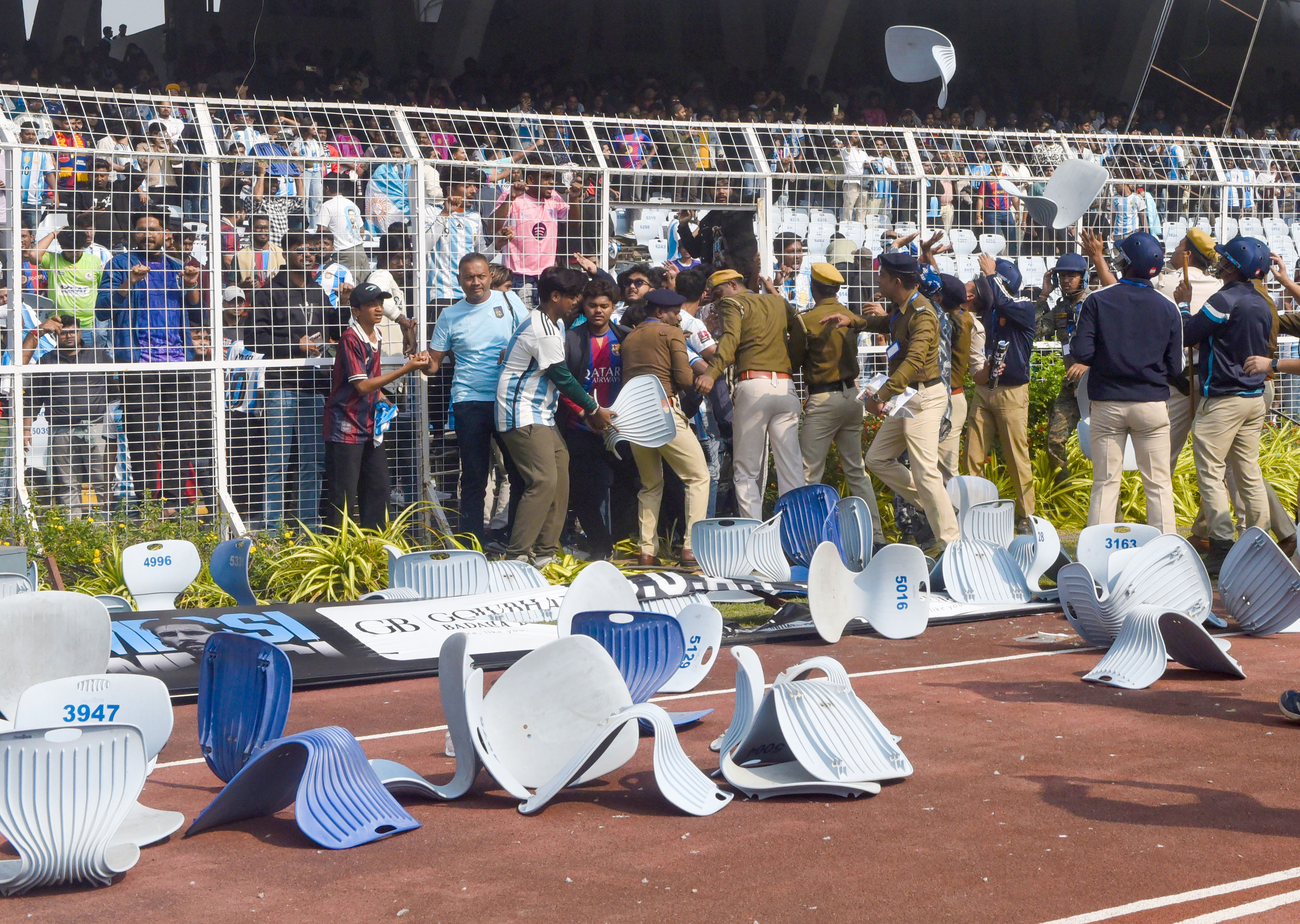 મેસીના કાર્યક્રમમાં તોડફોડ બાદ તાબડતોબ એક્શન, CMના આદેશ બાદ મુખ્ય આયોજકની ધરપકડ 4 - image