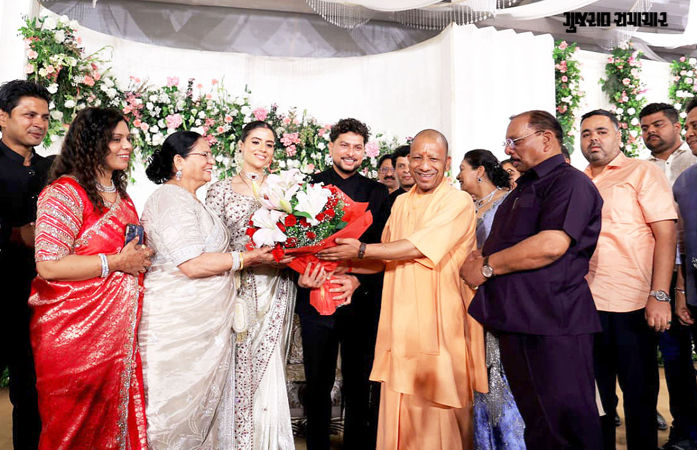 લગ્ન બાદ લખનઉમાં કુલદીપ યાદવનું ભવ્ય રિસેપ્શન, મુખ્યમંત્રી યોગી, અખિલેશ સહિત ક્રિકેટ જગતના સ્ટાર પહોંચ્યા 1 - image