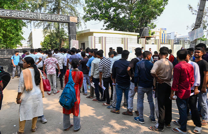 NEET રિ-એક્ઝામ: બિહારમાં 9 'મુન્નાભાઈ' સહિત 30ની ધરપકડ
