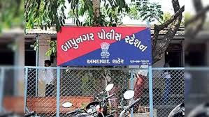 રખિયાલમાં  જાહેર રોડ ઉપરથી પશુનું માથું મળતાં હોબાળો 1 - image