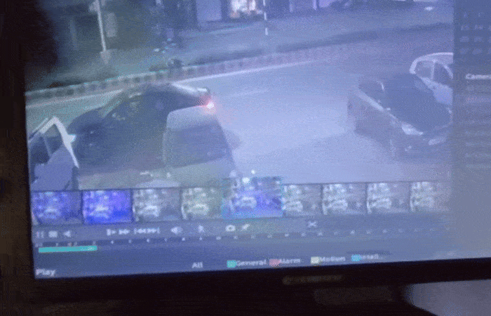 VIDEO | અમદાવાદ: પોલીસની કારે અન્ય કારને ટક્કર મારી, જન રક્ષક PCR વેનમાંથી કફ સિરપની 6 બોટલ મળી, ડ્રાઈવરની ધરપકડ 1 - image