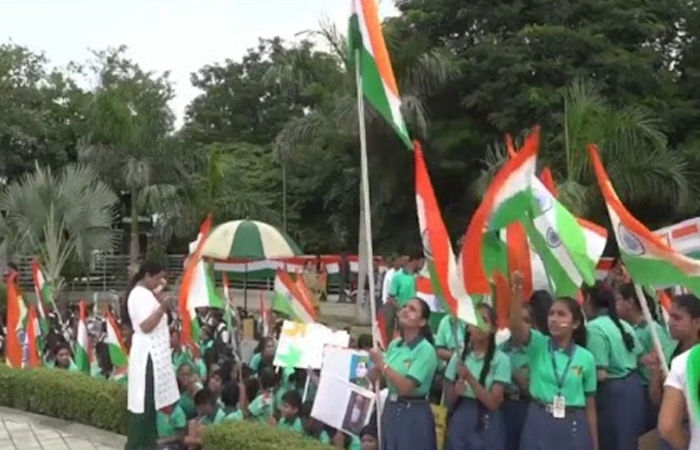 વડોદરા કોર્પોરેશન દ્વારા "મારી માટી મારો દેશ" કાર્યક્રમ યોજાયો 1 - image