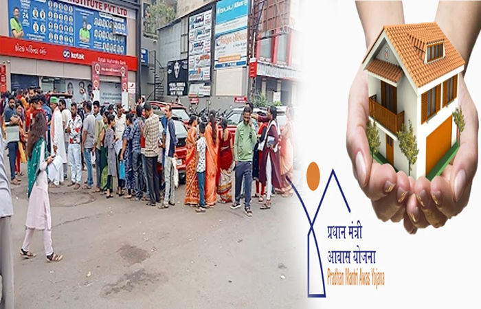 સુરત પાલિકાના આવાસના લોકેશન અને ગુણવત્તા સુધરતા આવાસના ફોર્મ મેળવવા લાંબી લાઈનો 1 - image