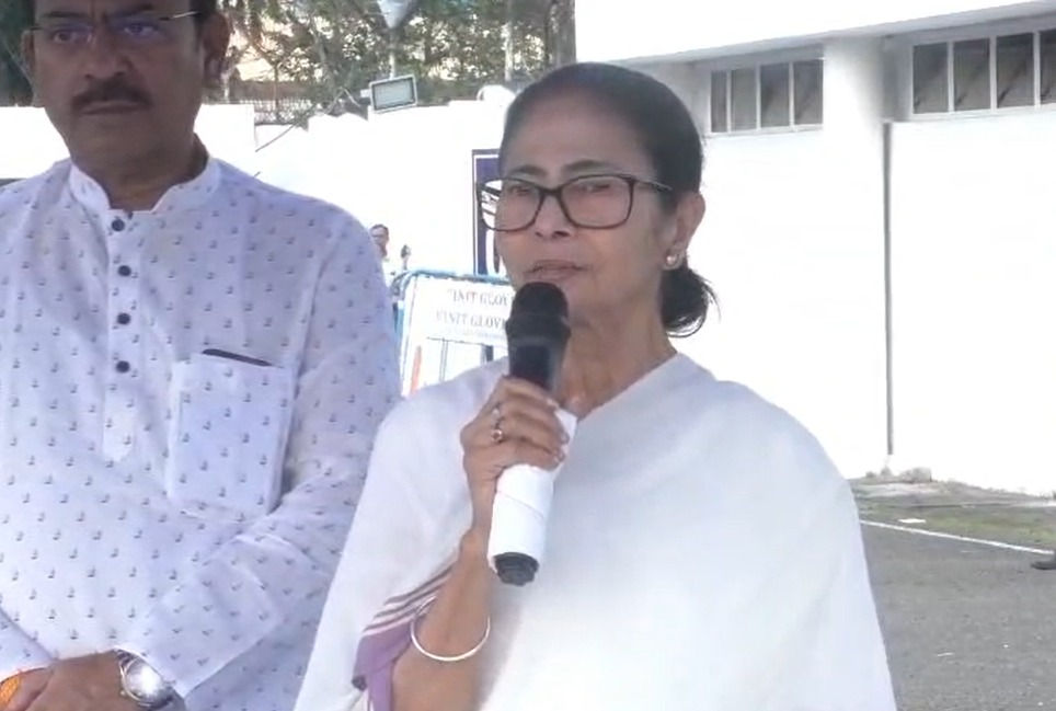 Girls shouldn't be allowed to go out at night Mamata Banerjee on Durgapur incident