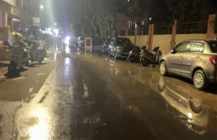 વારસિયામાં પાણી લાઇન તૂટતા પાણીની રેલમછેલ 1 - image