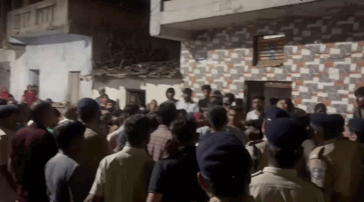 અમદાવાદના સરખેજમાં  એક જ સમાજના બે જૂથ વચ્ચે અથડામણ, એકનું મોત, 3 લોકો ઈજાગ્રસ્ત 2 - image