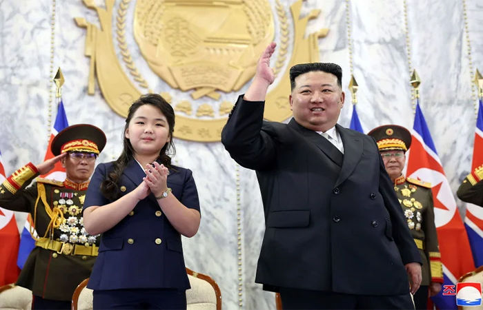 ઉત્તર કોરિયામાં મોટા ફેરફારના સંકેત, કિમ જોંગ ઉનની પુત્રીની પૂર્વજોના સમાધિ સ્થળે પહોંચી 1 - image