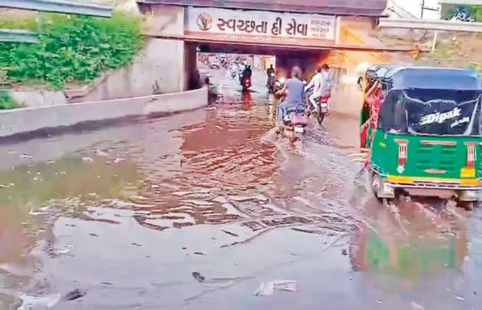 Over 28000 complaints of sewers overflowing  received in ahmedabad within one month