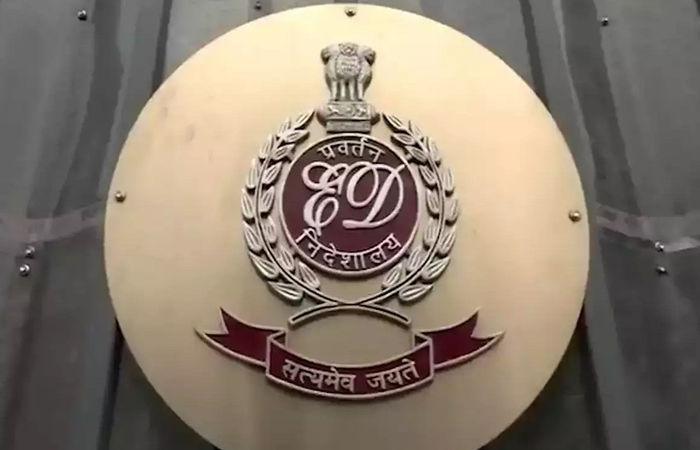 રેલવે-સેનામાં સરકારી નોકરીના નામે મોટું કૌભાંડ, ગુજરાત સહિત 6 રાજ્યોમાં EDના દરોડા 1 - image