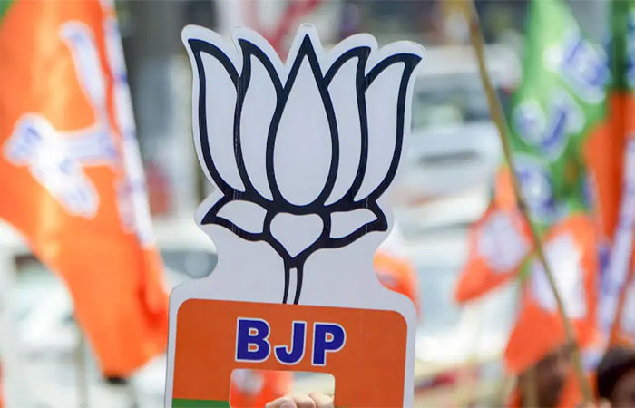 દિલ્હીની વાત : ભાજપએ ચૂંટણી પહેલા સિદ્ધુ દંપતી માટે જમીન તૈયાર કરી 1 - image