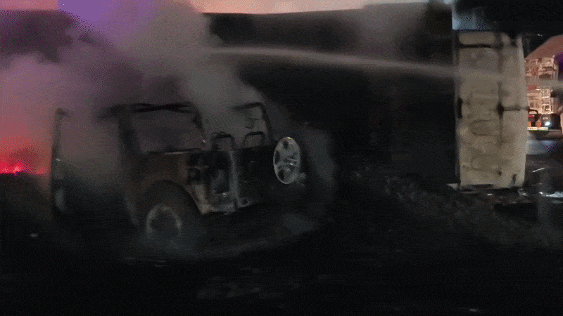 અમદાવાદ: સાણંદના વિરોચન નગર પાસે ટ્રિપલ અકસ્માત, થાર પર ડમ્પર પલટી જતાં બેના મોત 4 - image