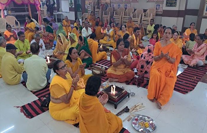 જામનગરમાં ગાયત્રી શક્તિ પીઠ દ્વારા ગાયત્રી જયંતિ ની ઉજવણીના ભાગરૂપે 'ગાયત્રી યજ્ઞ' યોજાયો 3 - image