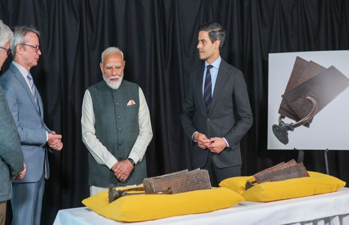 ચોલ તામ્રપત્રો નેધરલેન્ડથી પાછા: PM મોદીએ ગર્વની ક્ષણ ગણાવી.