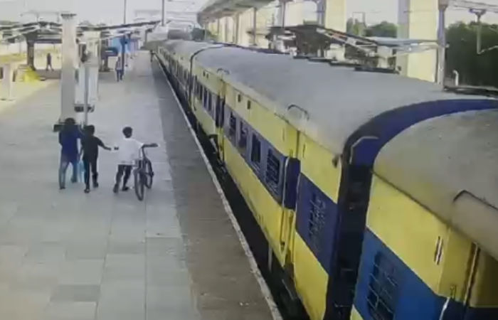 Vatva Police trace missing twin brothers after four-day search, 400 CCTV checks