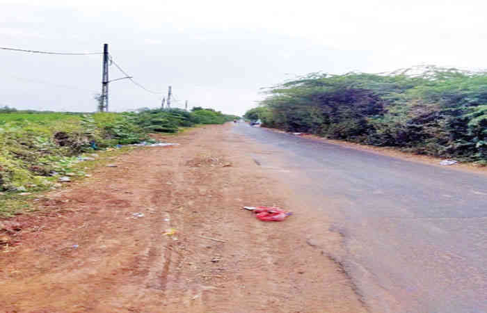ખમીસણા - દાણાવાડાનો સીંગલપટ્ટી રોડ બિસ્માર હાલતમાં 1 - image