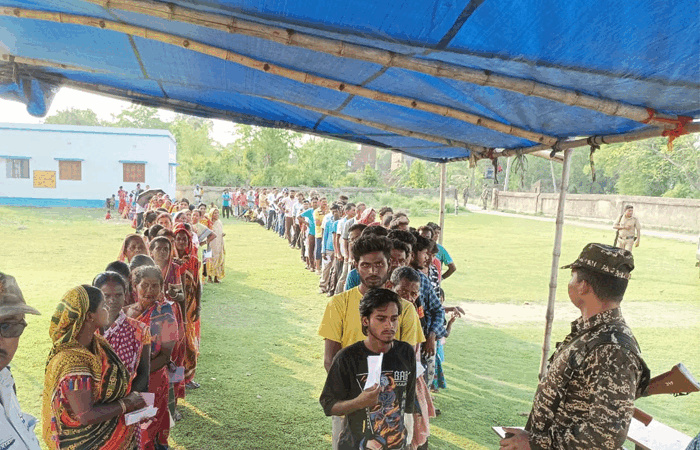 LIVE : સાતમા તબક્કાનું મતદાન, 8 રાજ્યોની 57 બેઠકો પર વોટિંગ શરુ, 904 ઉમેદવારો ચૂંટણી મેદાને