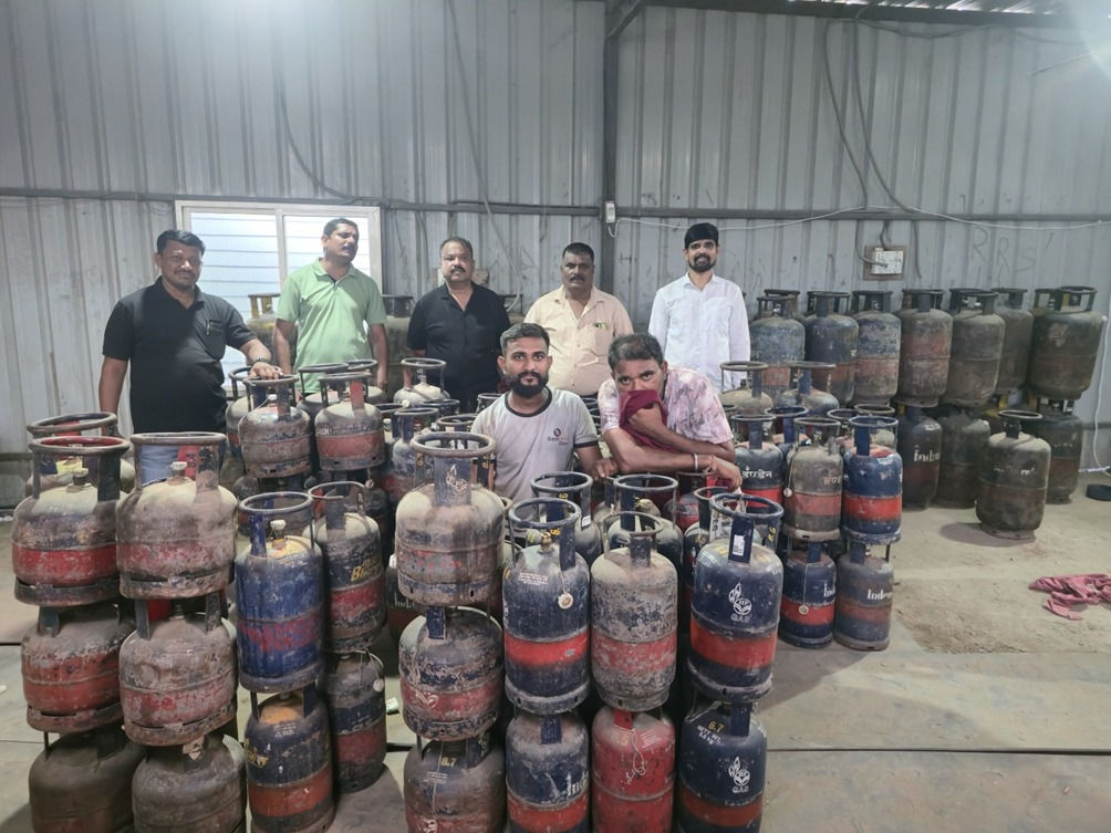 SOG cracks illegal gas refilling racket in Sarkhej, 241 Cylinders Seized