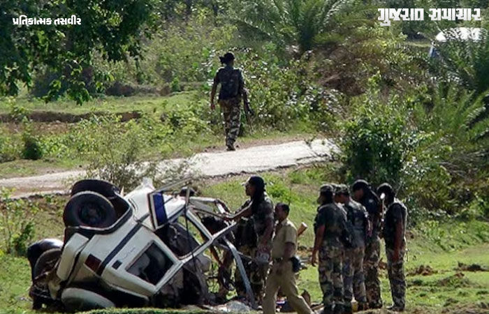 છત્તીસગઢમાં નક્સલોના IED બ્લાસ્ટમાં નવ જવાન શહીદ, આઠ ઘાયલ 1 - image