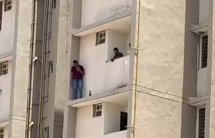 History-sheeter threatens to jump from 5th floor in Odhav after police try to arrest him