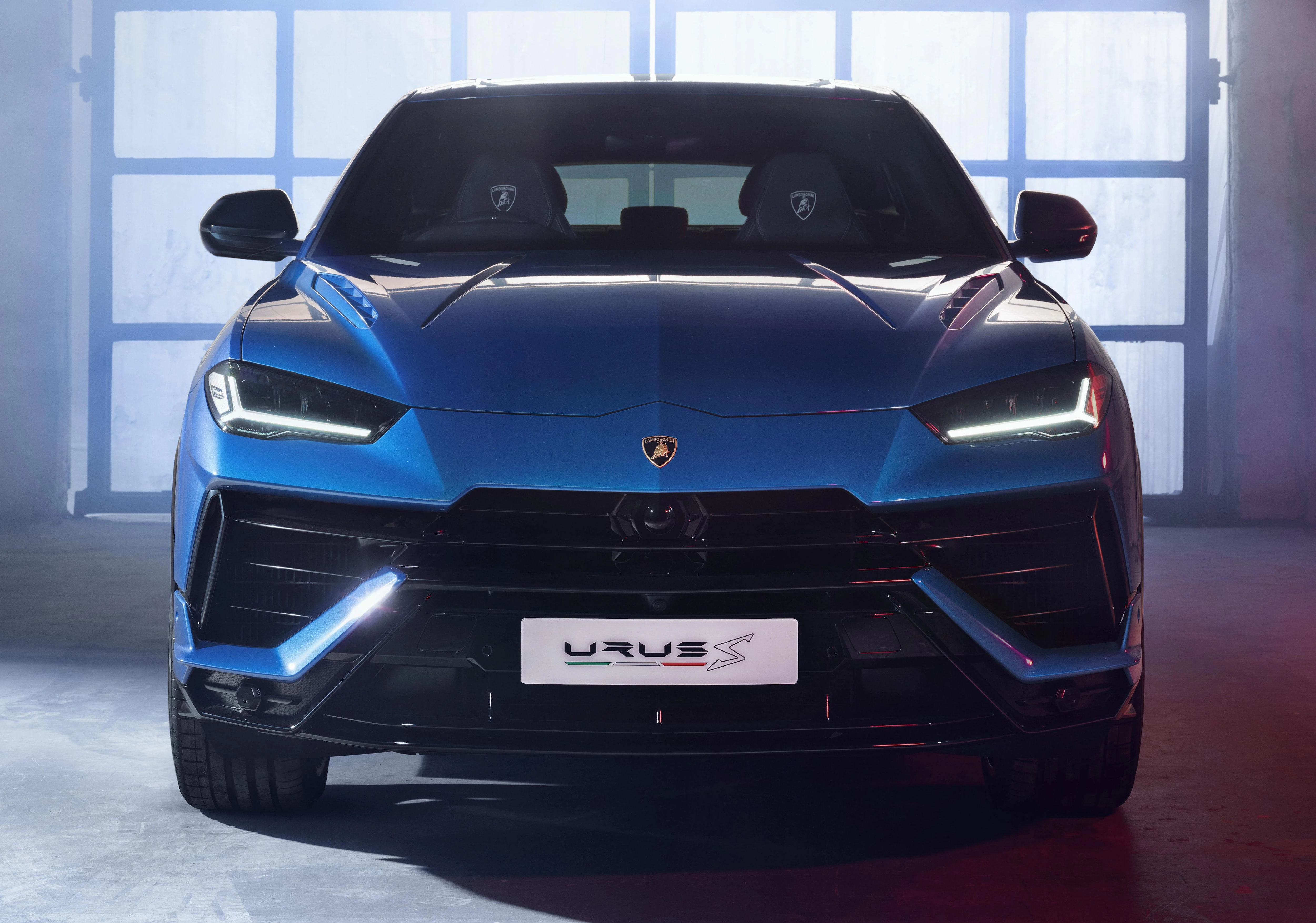 લેંબોર્ગિનીએ ભારતમાં લોન્ચ કરી Urus S SUV કાર, કિંમત 4.18 કરોડ 2 - image
