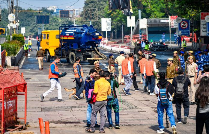 દિલ્હી બ્લાસ્ટ કેસમાં નવો ખુલાસો, વિદેશી હેન્ડલરે મોકલ્યા હતા સુસાઇડ બોમ્બિંગના અઢળક વીડિયો 1 - image