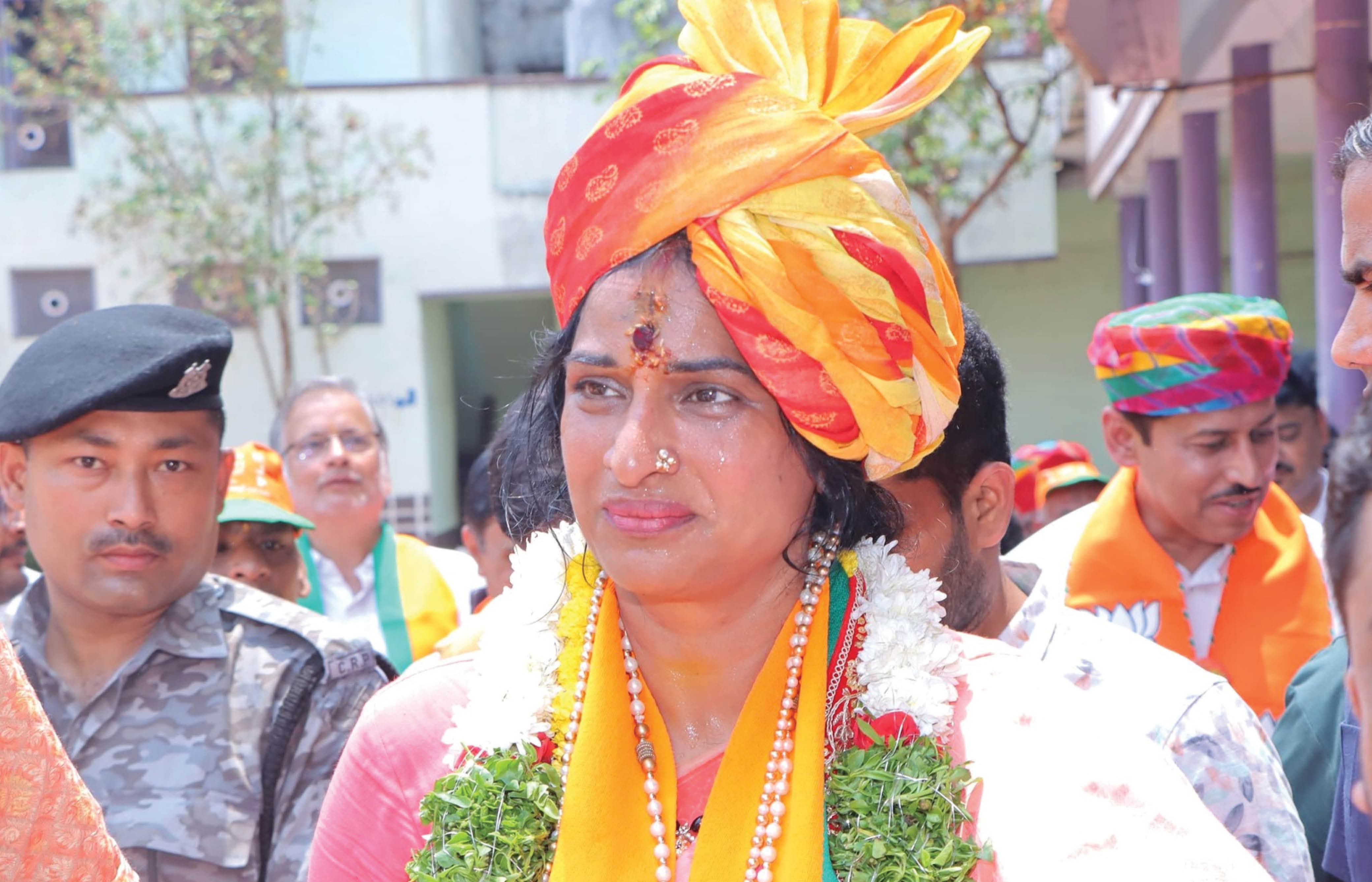 VIDEO: મતદાન કેન્દ્ર પર મુસ્લિમ મહિલાઓના બુરખા ઉઠાવીને ચેક કરનાર ભાજપ ઉમેદવાર સામે FIR