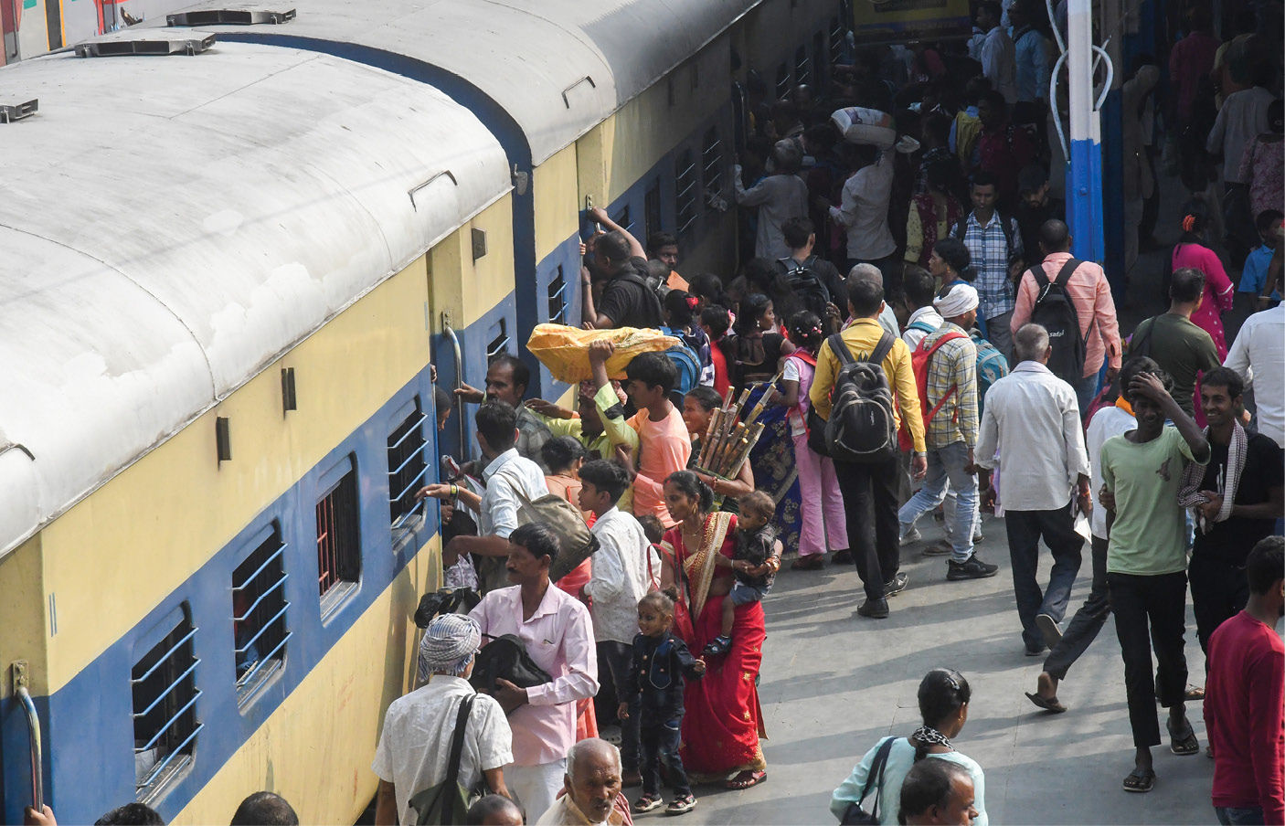 ભારતીય રેલવેની અનોખી પહેલ, સ્લીપર કોચના મુસાફરોને ભાડેથી મળશે ચાદર-ઓશીકું, જાણો કિંમત 1 - image