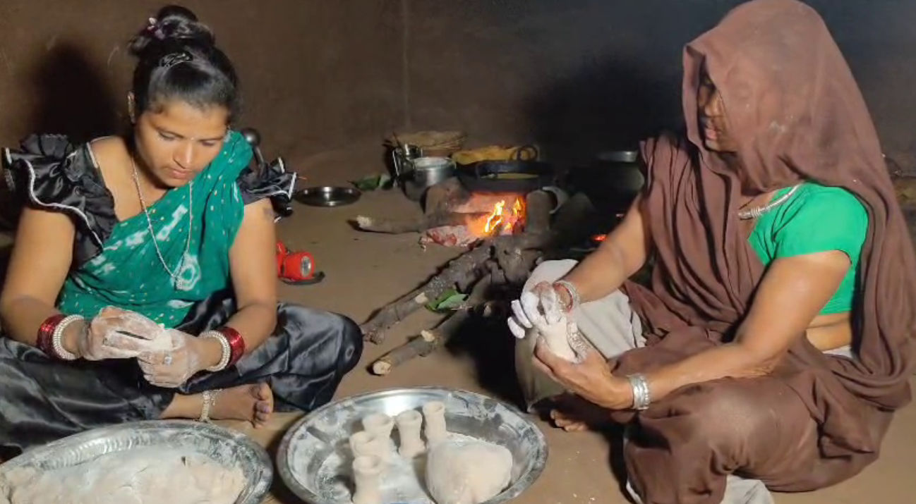 VIDEO| છોટાઉદેપુર: આદિવાસી વિસ્તારમાં અનૂકુળતા પ્રમાણે ઉજવાય છે દેવ દિવાળી, જાણો કેવી છે અનોખી પરંપરા 3 - image