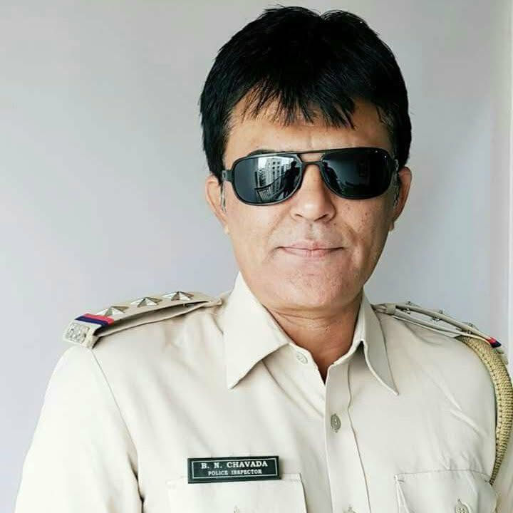 ખાખી પર લાગ્યો દાગ: અમદાવાદના વેજલપુરમાં PI સામે છેડતીની ફરિયાદ, લિફ્ટમાં 19 વર્ષીય યુવતી સાથે કર્યા અડપલાં 3 - image