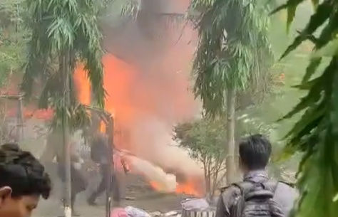 Bangladesh Air Force jet crashes into Dhaka school building