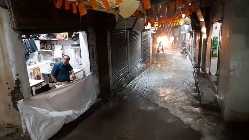 અમલી જિલ્લામાં મેઘમહર: જનમાષ્ટમી વરસાદ પહેલાં, ખેડુતોની ખુશી, બાઇક ડ્રાઈવર તાણ 6 - છબી