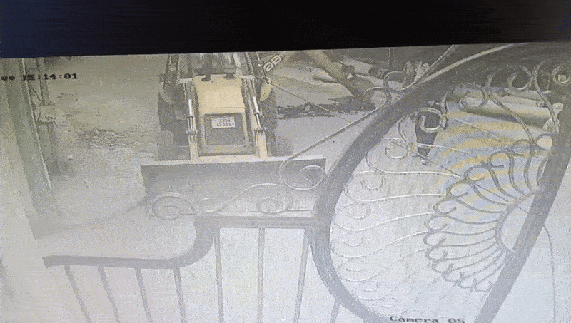 નારણપુરામાં બે ઘટના, વિજયનગર પાસે ગેસ લાઇન લિકેજ થતાં લાગી આગ અને રૂપલ પાર્કમાં છતના પોપડા પડ્યા 2 - image